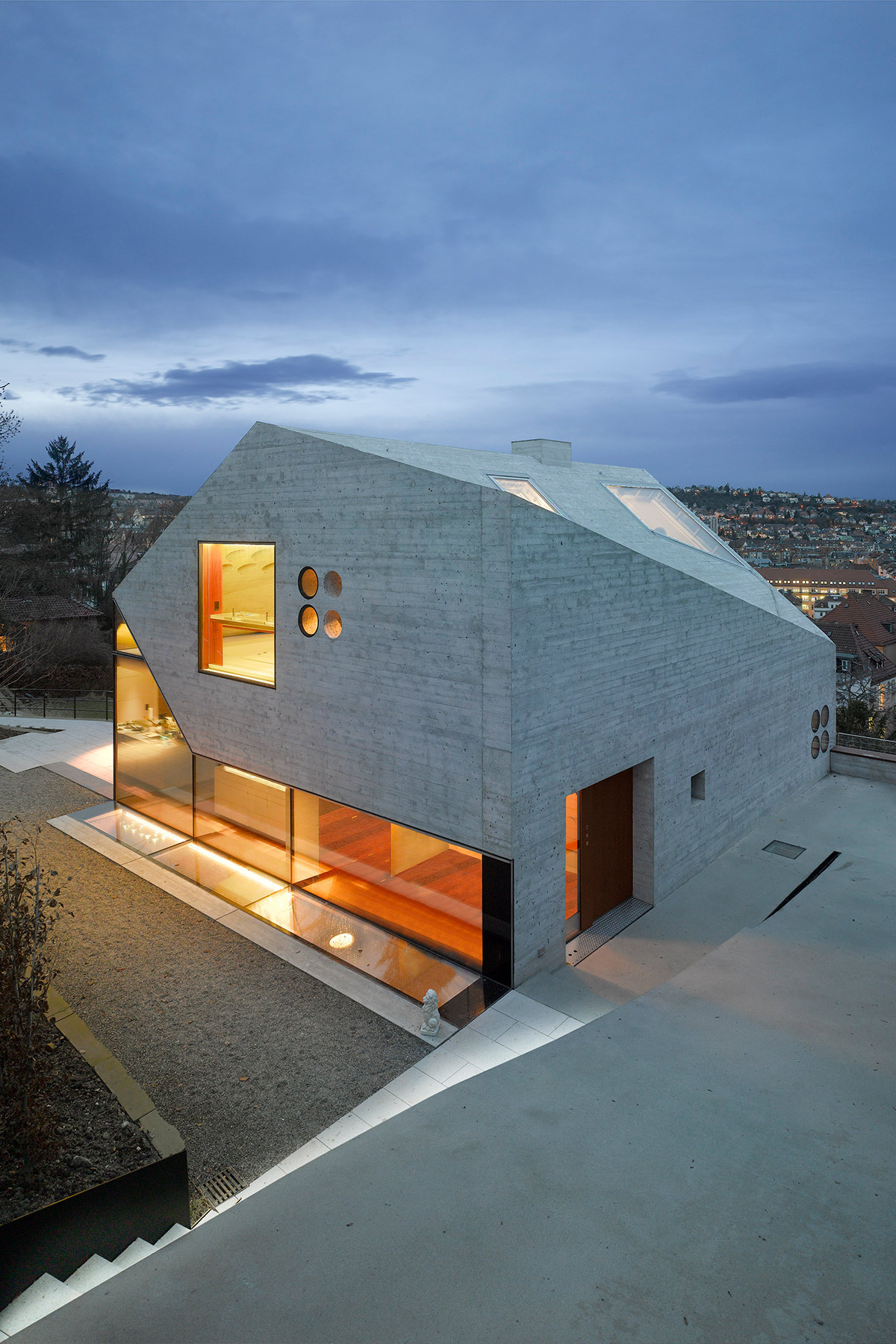 RH2252 0032 1200x1800