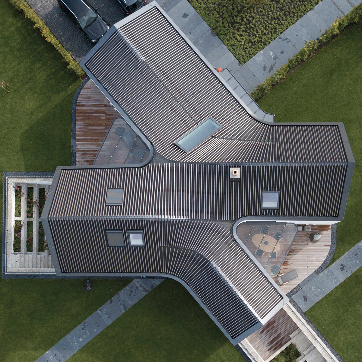 1307 Villa H Drohne Top RGB 1200x1200