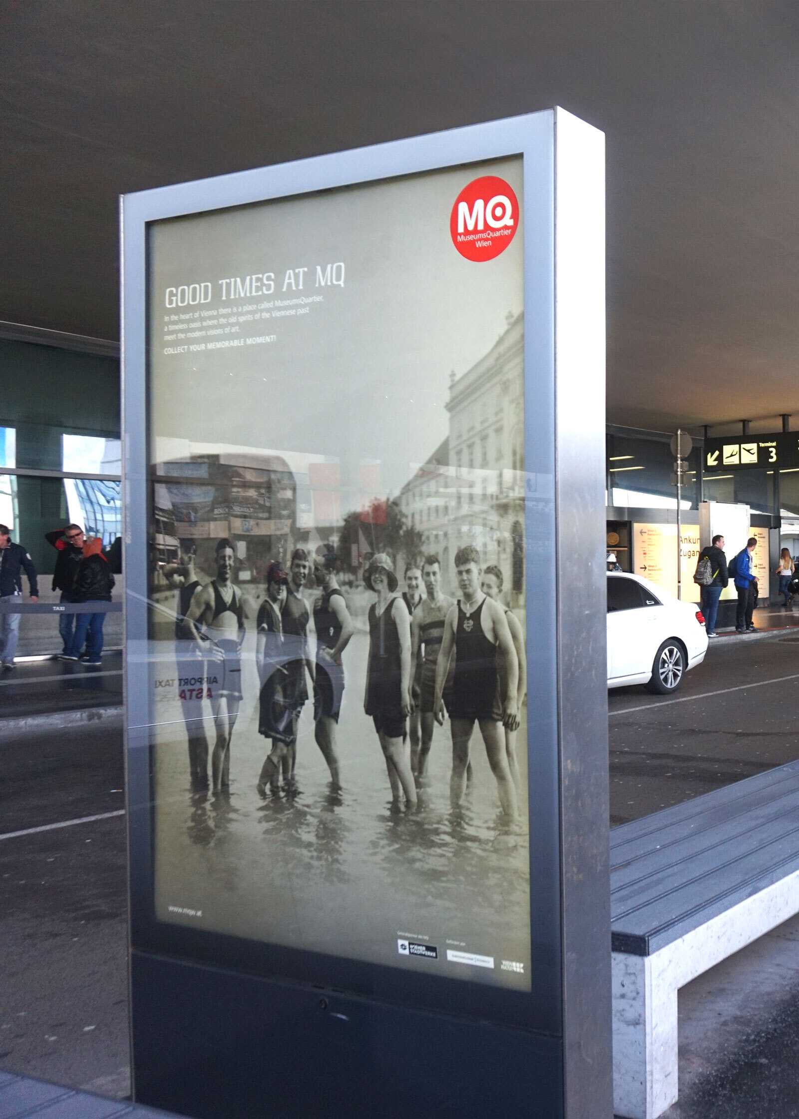 MQ ES OOH Flughafen 01 1600x2240px