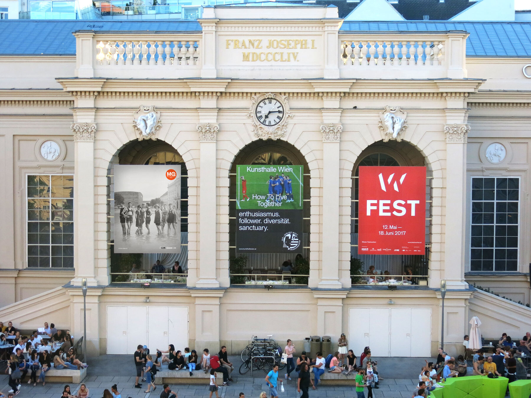 MQ ES portikus 1800x1349px