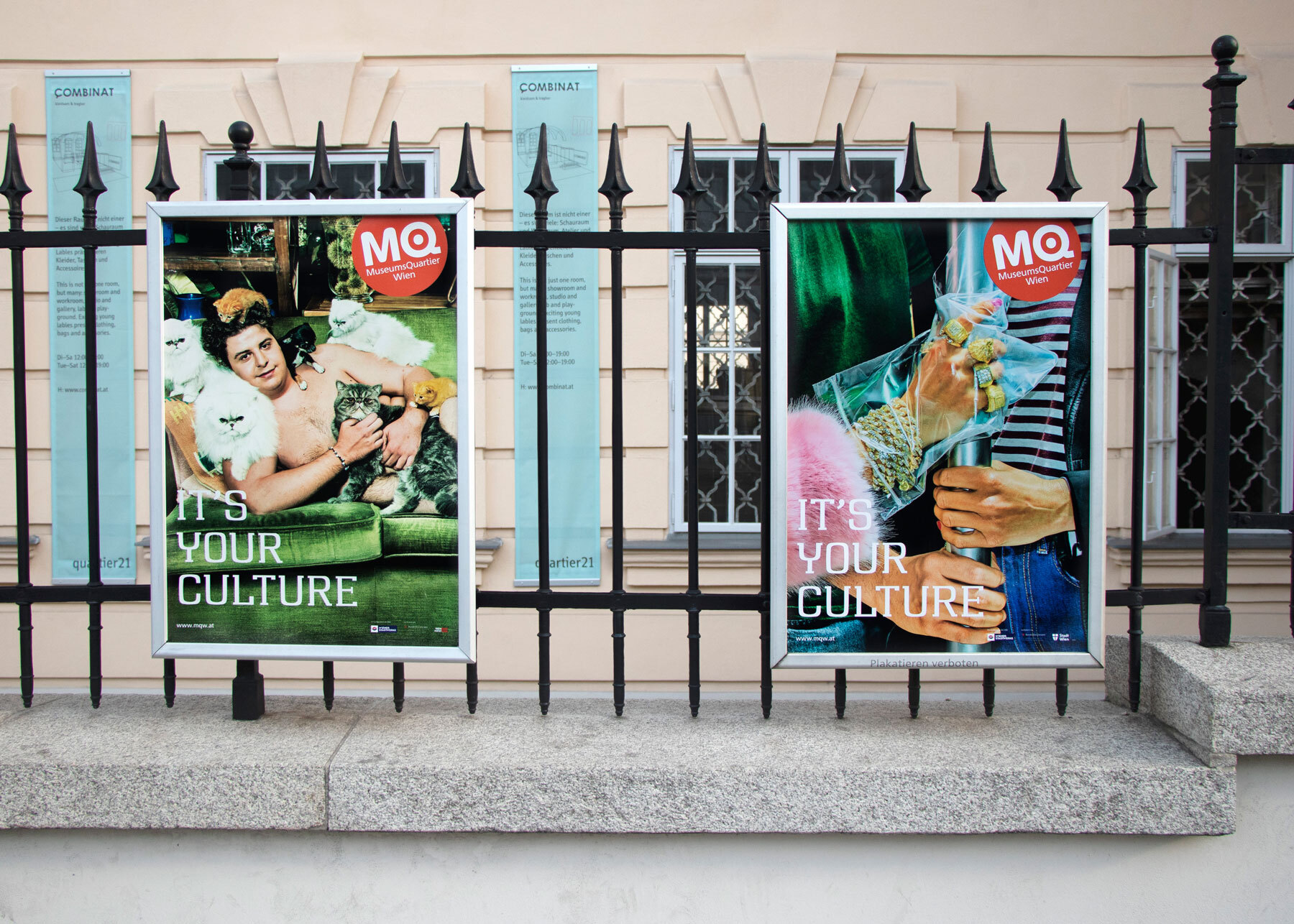 M Qx TOILETPAPER A1 Plakate 1800px Breit