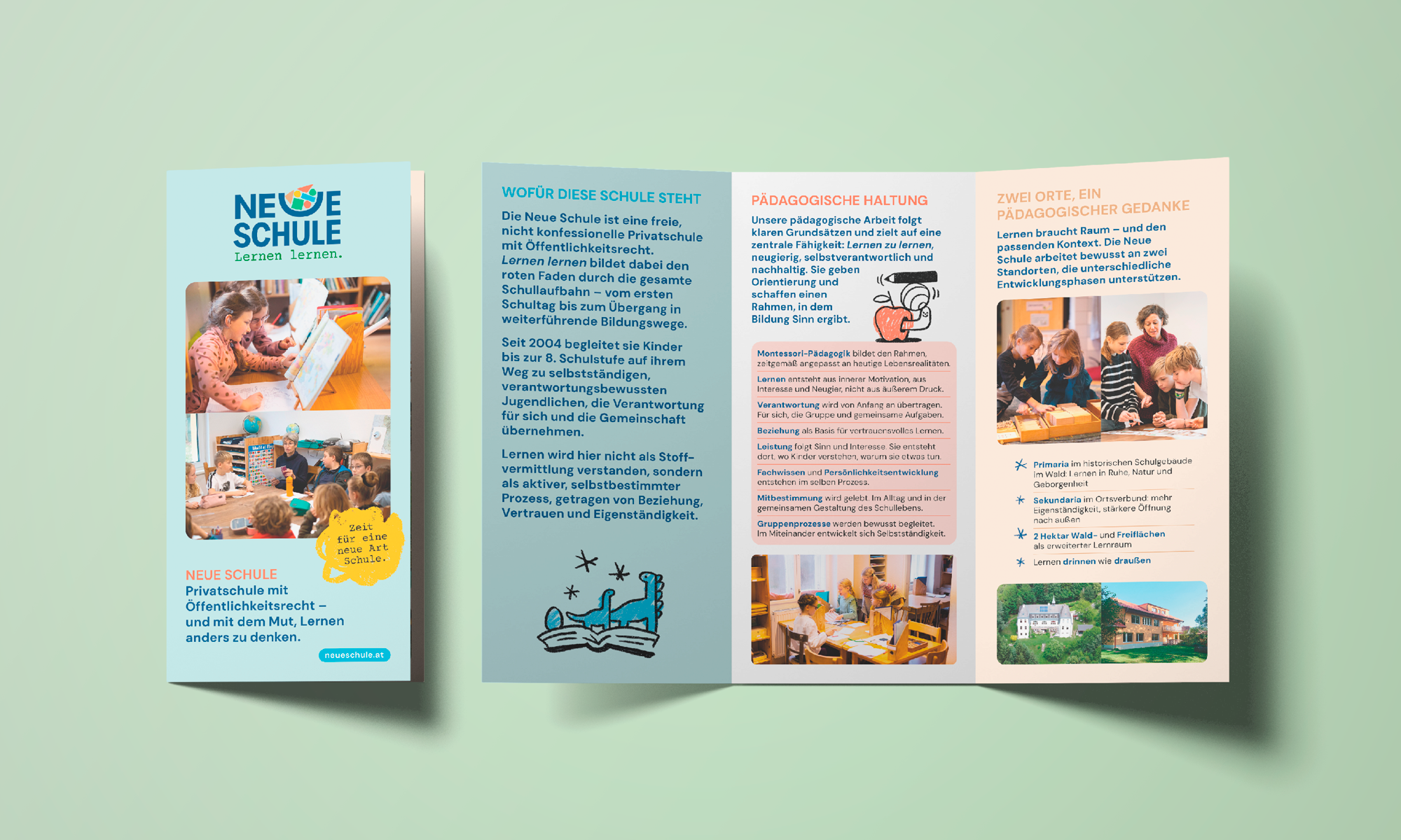 Dreiteilige Informationsbroschüre zur neuen Schule; Vorderseite mit Logo Neue Schule und Lernbildern von Kindern.