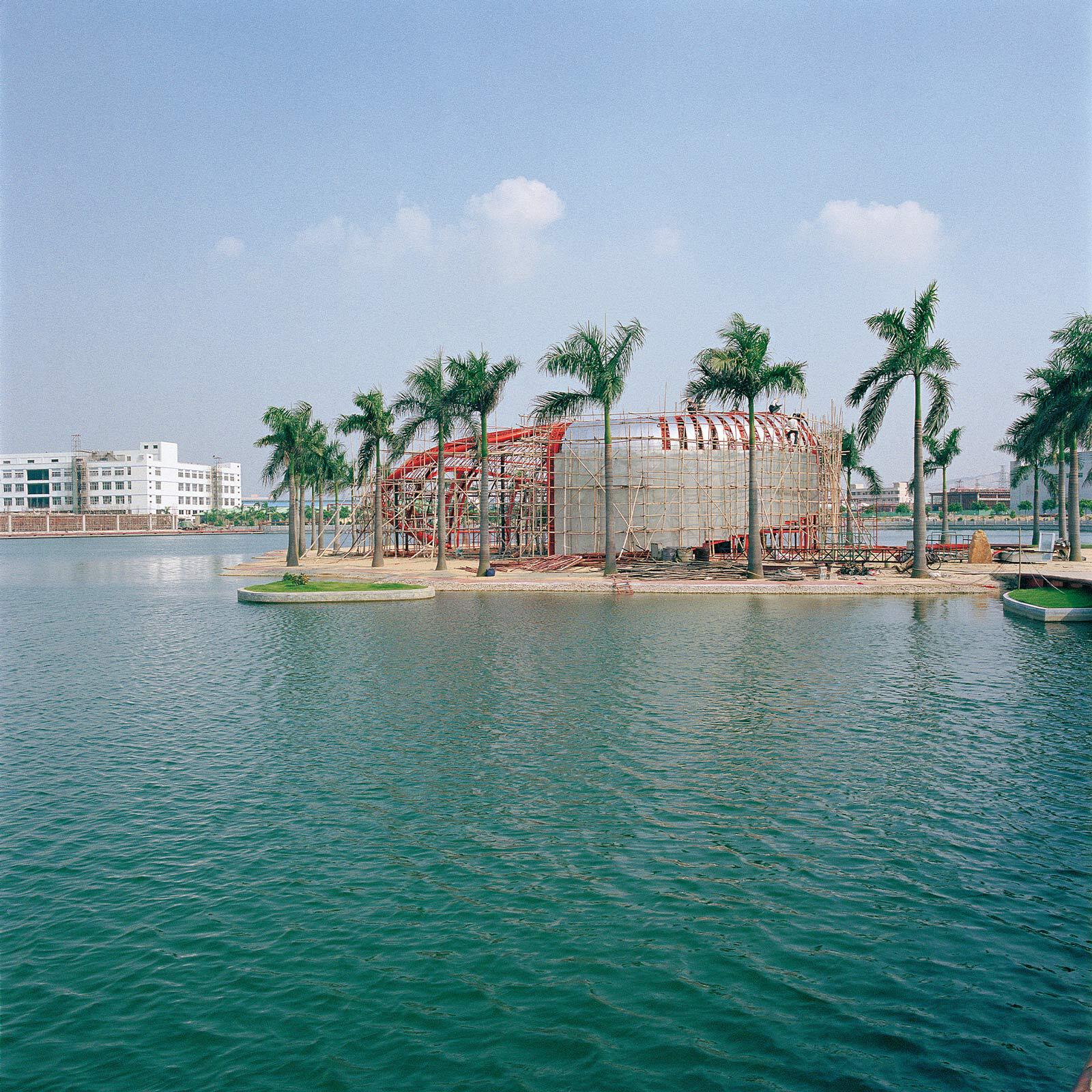 DA img 1zu1 11 dollar building